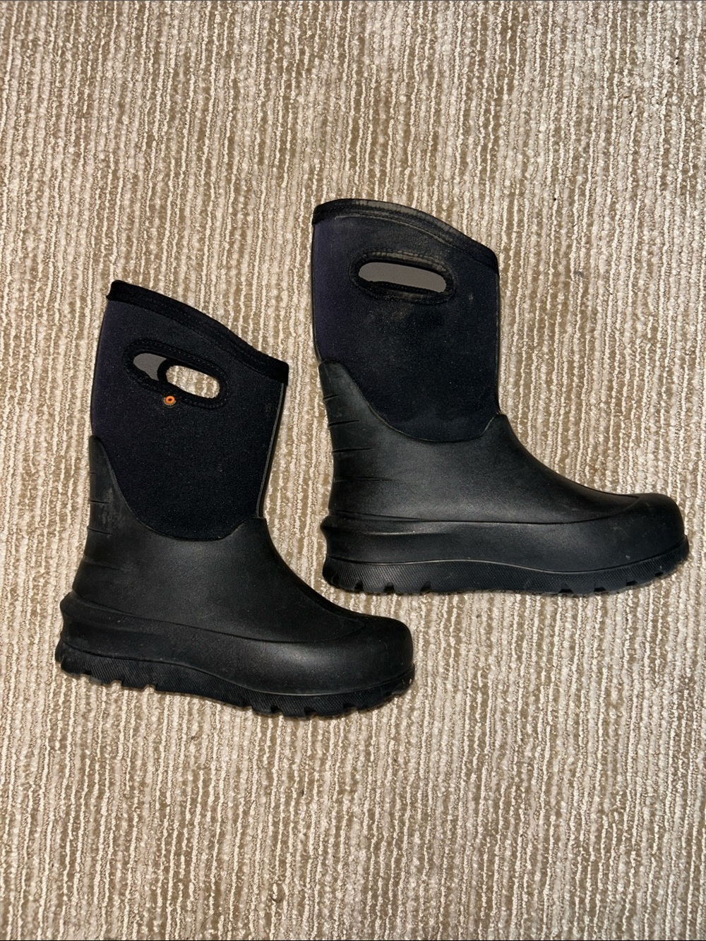 Kids Bogs Black Waterproof Pull-On Rain Boots, size 4